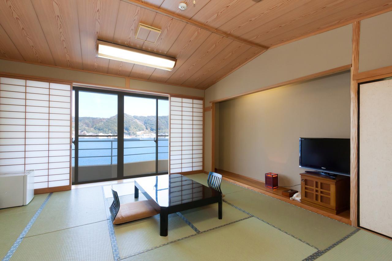 Matsuura Hotel Saiki Bagian luar foto