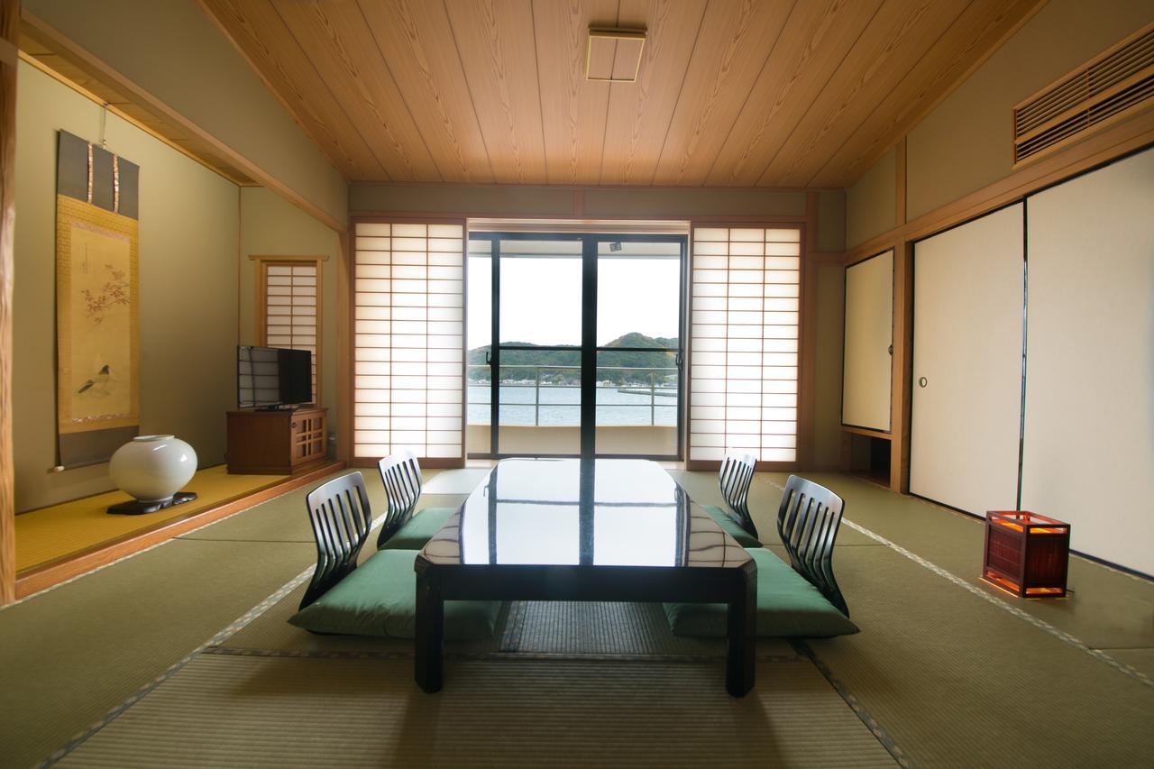 Matsuura Hotel Saiki Bagian luar foto