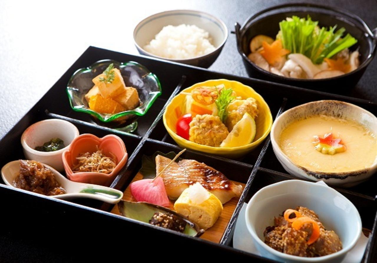 Matsuura Hotel Saiki Bagian luar foto